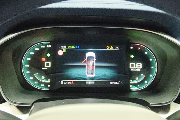 Used Roewe iMAX8 2022 400TGI Prestige Edition
