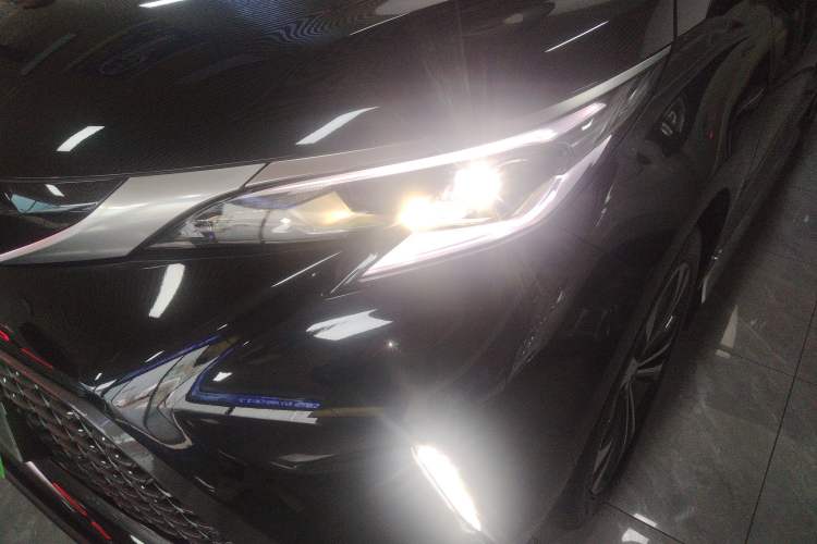 Used Toyota Granvia 2024 2.5L Hybrid Prestige ULTRA Edition