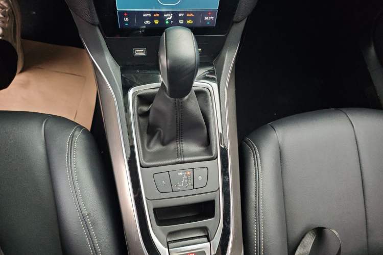 Used Peugeot 408 2018 Revised 350THP Automatic Luxury Edition
