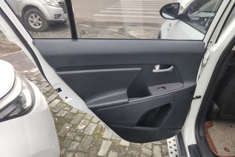 Used Kia Sportage R 2015 2.0L Automatic Two-Wheel Drive GL
