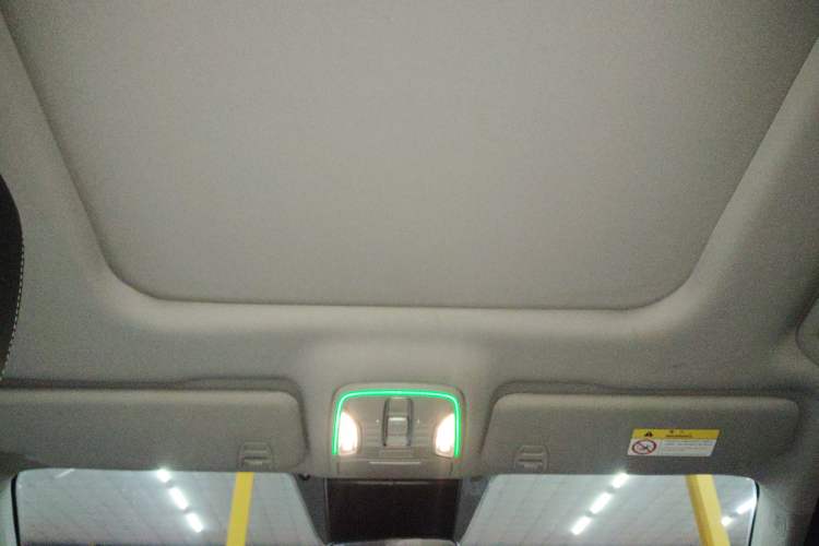 Used GAC Trumpchi M6 2023 PRO 270T DCT Luxury Edition
