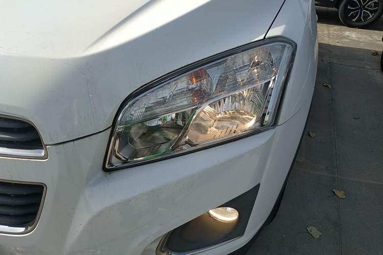 Used Chevrolet Trax 2016 1.4T Automatic Two-Wheel Drive Comfort Version with Sunroof
