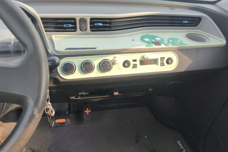 Used Wuling Hongguang MINIEV 2022 Easy Version Lithium Iron Phosphate