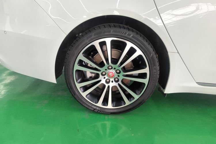 Used Jaguar XFL 2024 2.0T P250 Two-Wheel Drive Prestige Luxury Edition
