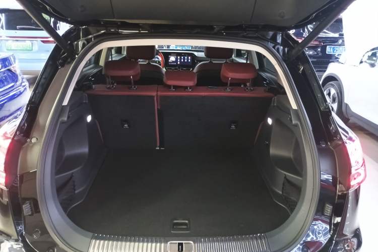 Used Hongqi HS5 2023 2.0T Four-Wheel Drive Flagship Pro Edition