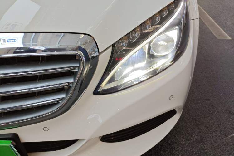 Used Mercedes-Benz C-Class 2015 C 200 L