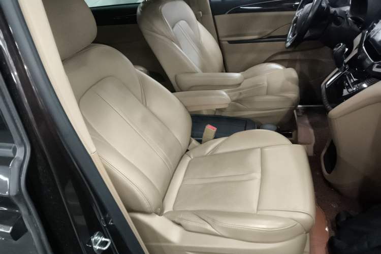 Used Buick GL8 2017 ES 28T Luxury Model China V Standard
