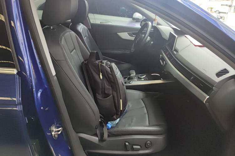 Used Audi A4L 2019 40 TFSI Fashion Version China V
