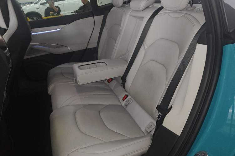 Used  SU7 2024 Four-Wheel Drive Ultra-Long Range Advanced Intelligent Driving Max Edition
