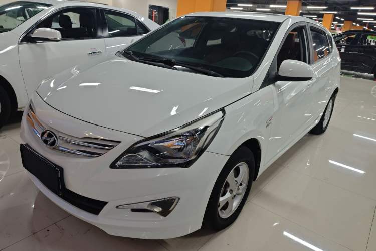 Used Hyundai Verna Ray 2016 1.4L Automatic Leading-Edge GLX