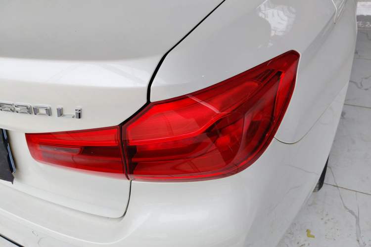 Used BMW 5 Series 2018 530Li Leading Edition Luxury Package