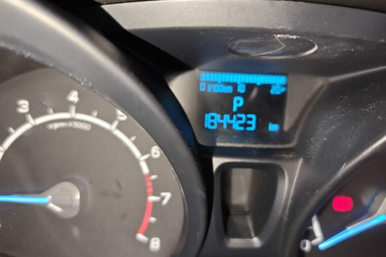 Used Ford EcoSport 2013 1.5L Automatic Fashion Model
