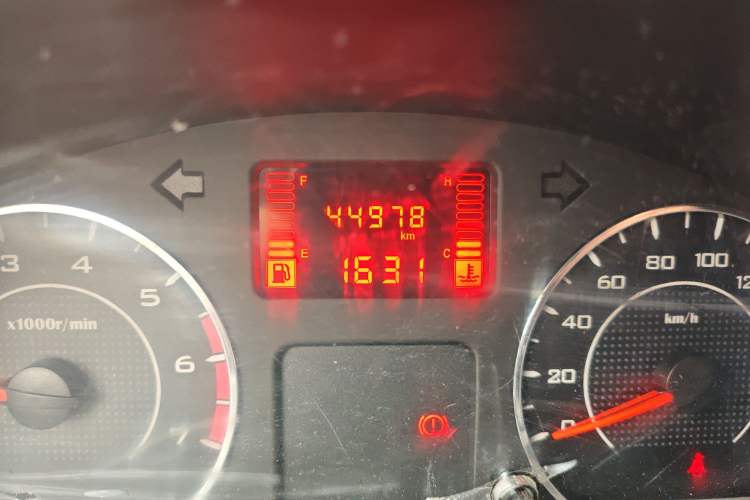 Used Wuling Hongguang V 2019 1.5L Base Version China VI LAR