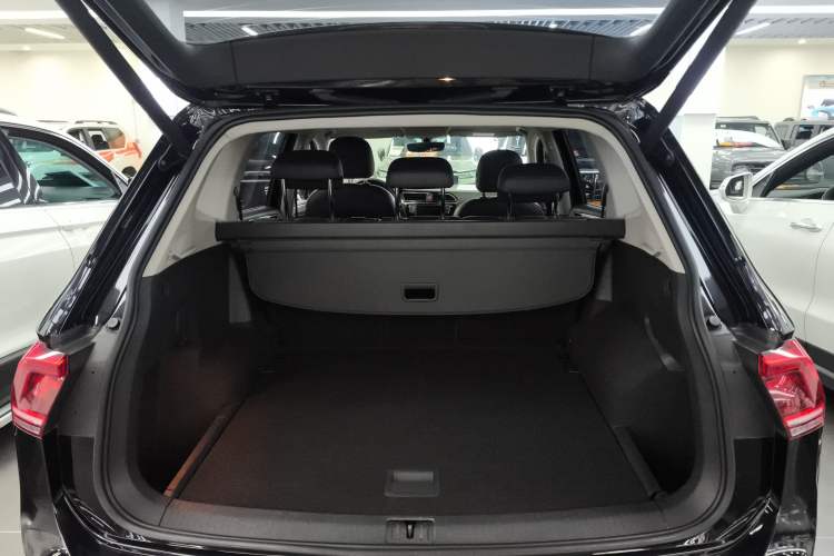 Used Volkswagen Tiguan L 2017 330TSI Automatic Two-Wheel Drive Flagship Edition
