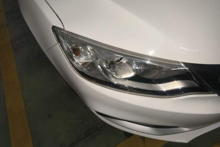 Used Geely Auto Vision 2019 Upgraded Model 1.5L CVT Luxury Version China VI Standard
