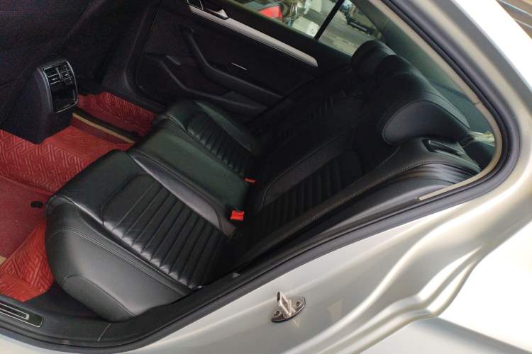 Used Volkswagen Magotan 2019 330TSI DSG Leading Edition China V Standard
