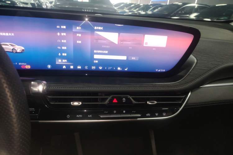 Used Buick LaCrosse 2025 28T Platinum Edition
