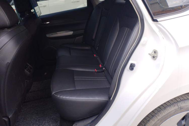 Used Dongfeng Aeolus E70 2023 500 Smart Edition Lithium Iron Phosphate 48.6 kWh 120 kW