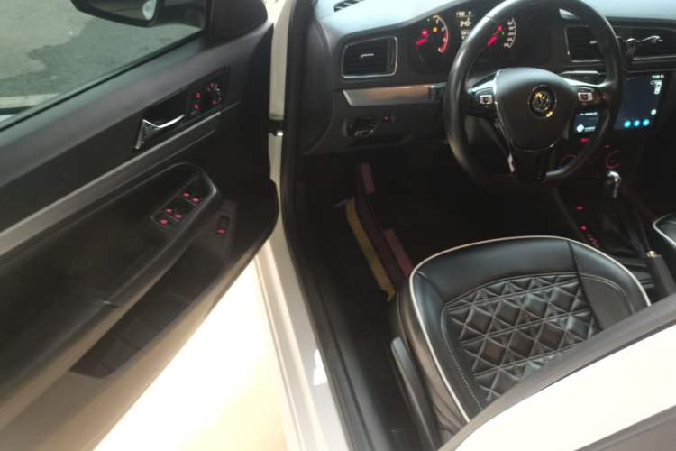 Used Volkswagen Lavida 2017 1.6L Automatic Fashion Edition
