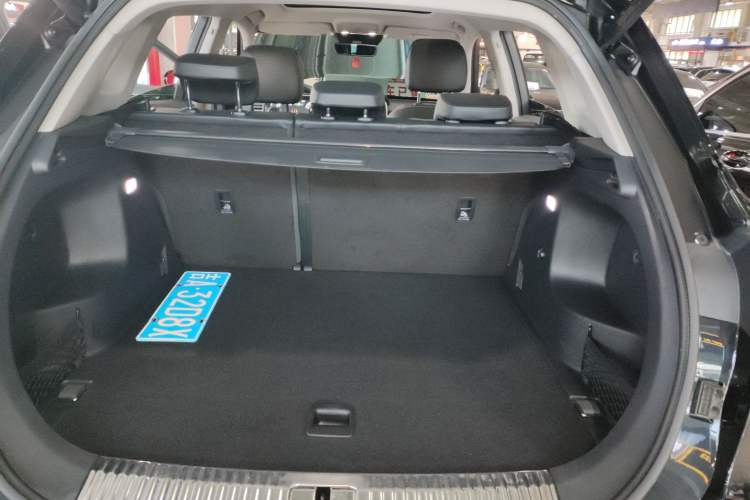 Used Hongqi HS5 2022 Facelifted Version 2.0T Smart Connect Flagship All-Wheel-Drive Edition
