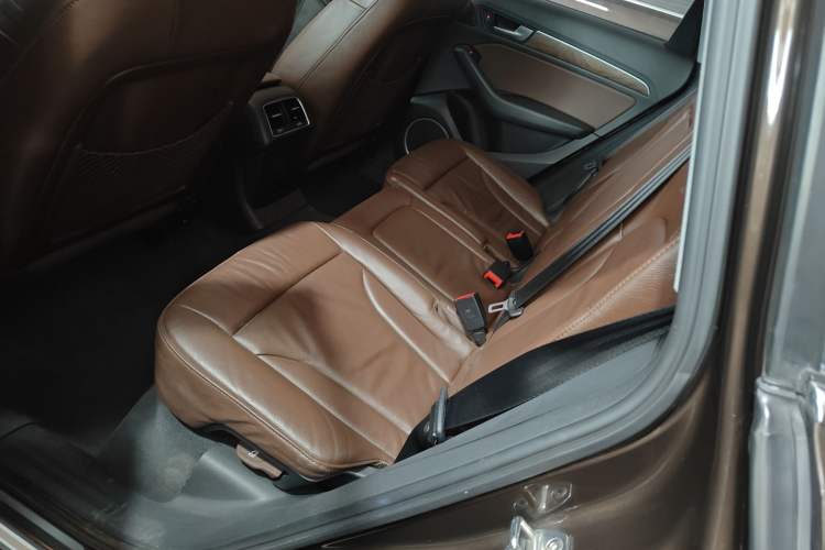 Used Audi Q5 2015 40 TFSI Comfort Model