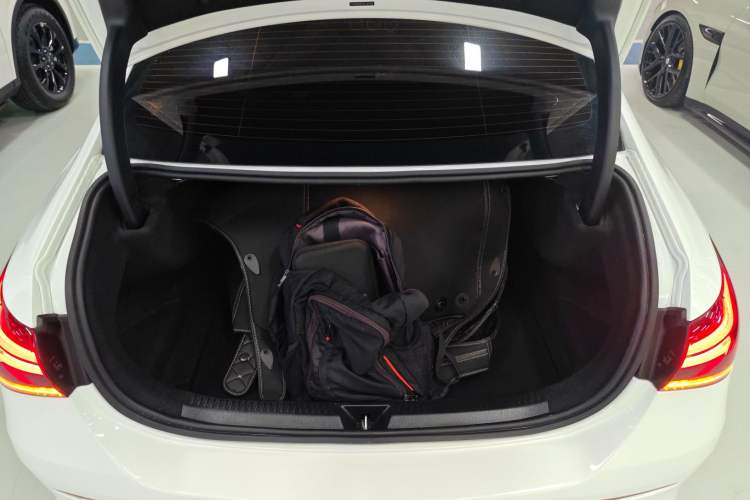 Used Mercedes-Benz A-Class 2022 Second Facelift A 200 L Sport Sedan Fashion Version
