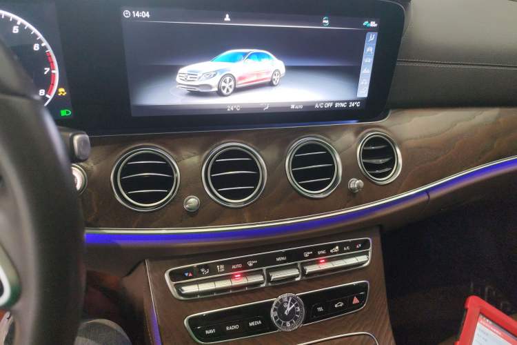 Used Mercedes-Benz E-Class 2019 E 260 L
