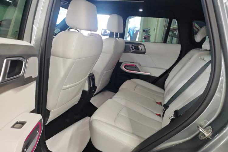 Used  Titanium 3 2025 501KM All-Wheel Drive Intelligent Driving Ultra Version