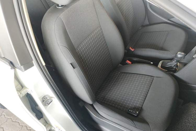 Used Volkswagen Polo 2016 1.6L Automatic Comfort Model
