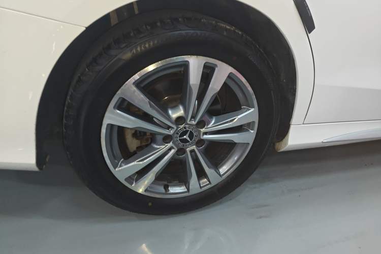 Used Mercedes-Benz C-Class 2017 Facelift C 200 L Sport Edition