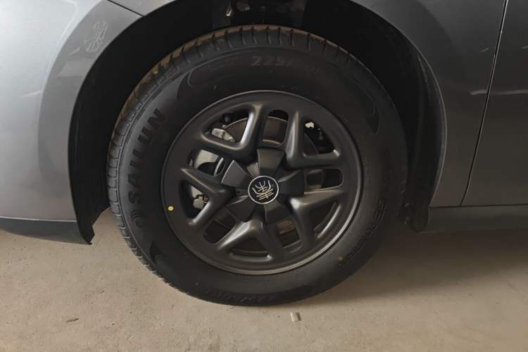 Used BYD Qin PLUS 2025 DM-i Smart Drive 55KM Leading Model
