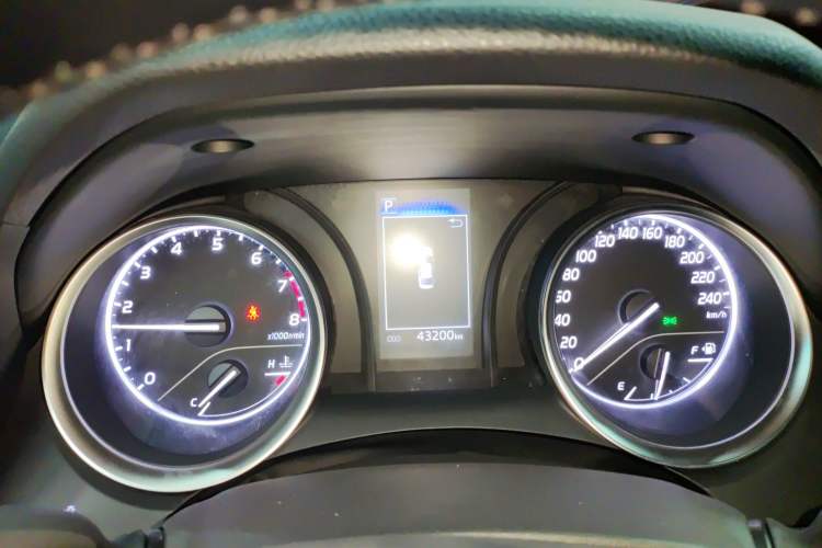 Used Toyota Camry 2022 2.0GVP Premier Edition
