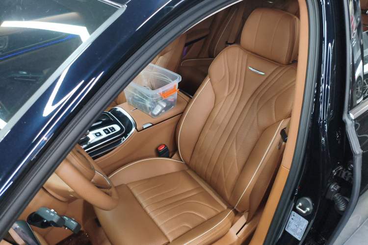 Used Hongqi H9 2025 2.0T Two-Wheel Drive Flagship Luxury Business Edition 5 Seats