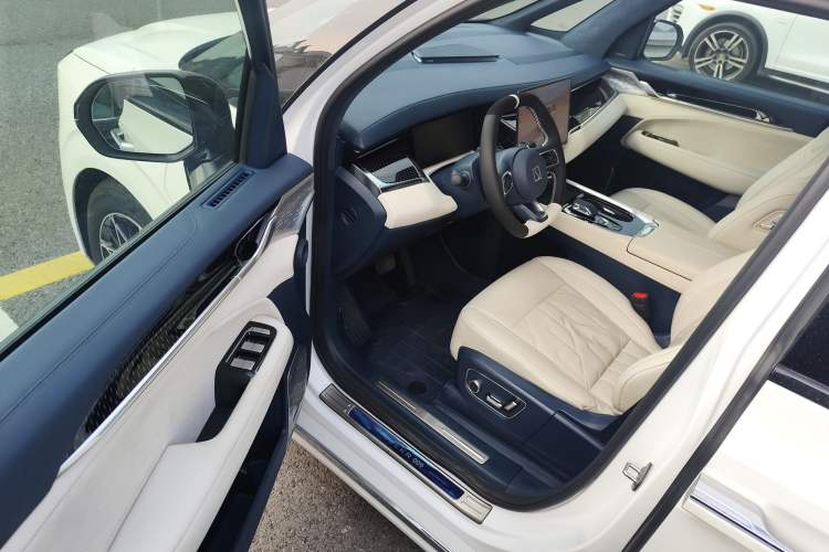 Used Zeekr 009 2024 Six-Seat Executive Version 4WD 108 kWh