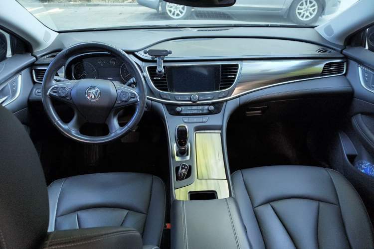 Used Buick LaCrosse 2021 652T Luxury Model
