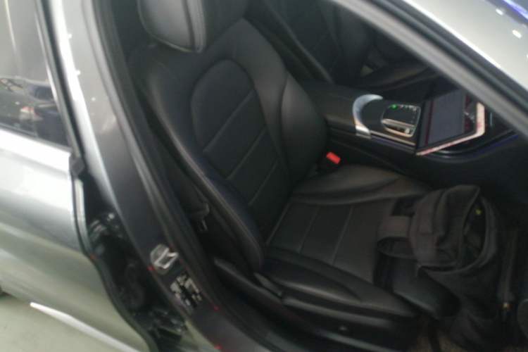 Used Mercedes-Benz C-Class 2020 Restyled C 200 L Fashion Edition Sport Version
