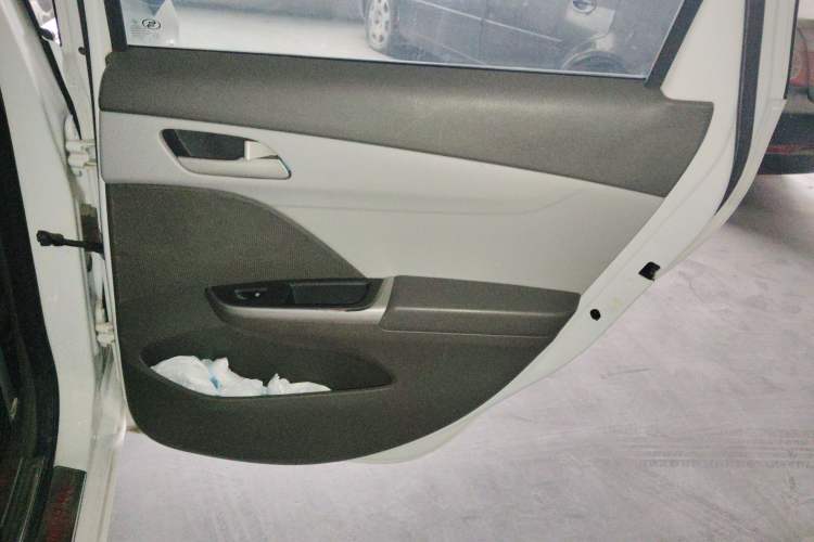 Used Chevrolet Lova RV 2016 1.5L Automatic Comfort Edition