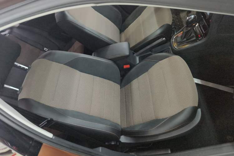 Used Volkswagen C-TREK 2017 1.6L Automatic Comfort Model
