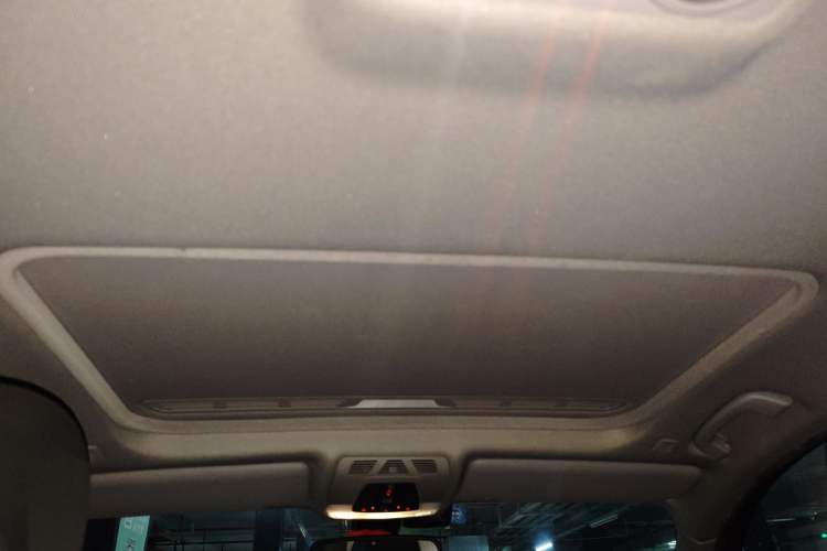 Used BMW 3 Series 2015 320Li Luxury Edition Fashion Model
