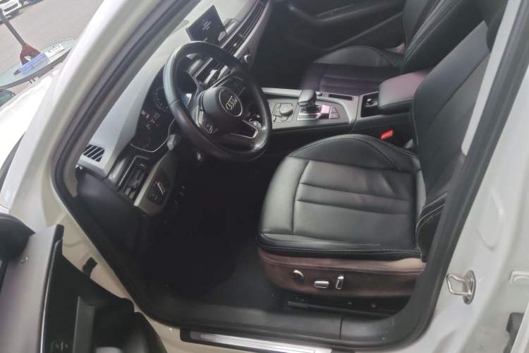 Used Audi A4L 2019 40 TFSI Ambition Version China V