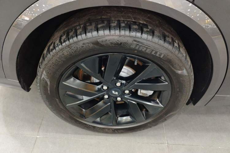 Used Li Auto L8 2023 Pro Model
