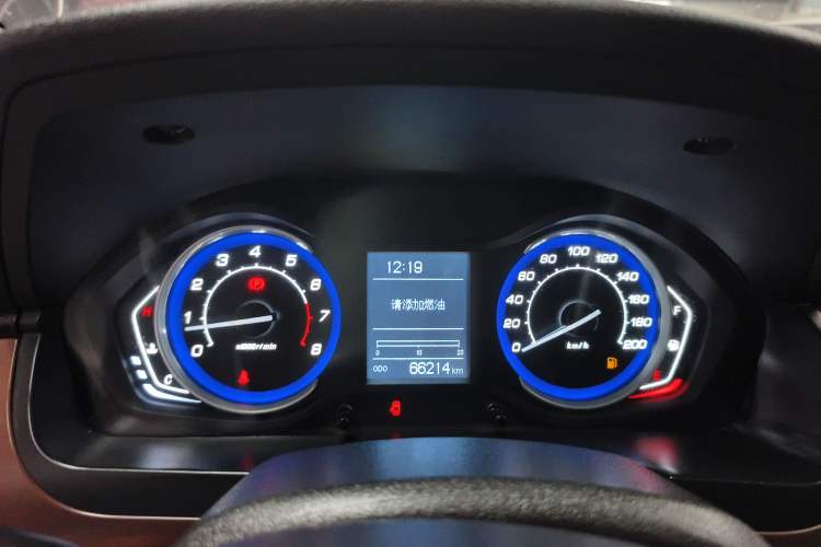 Used  Q25 2016 1.5L Manual Lehui Edition