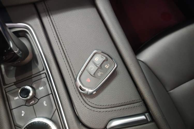 Used Cadillac XT5 2022 2.0T Two-Wheel Drive Luxury Version
