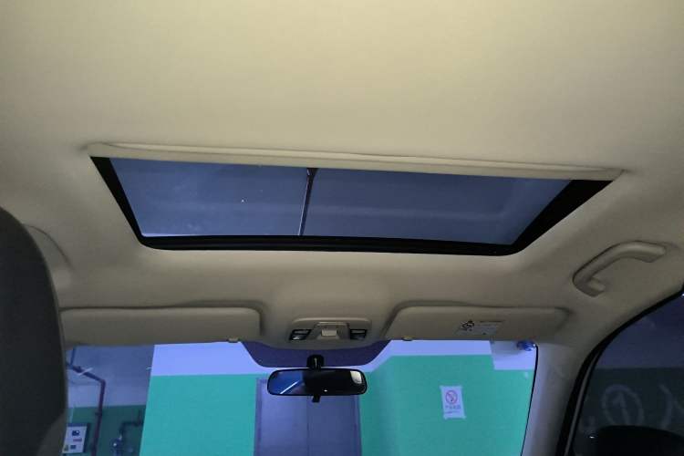 Used Geely Auto Emgrand X7 Sport 2021 Million Edition 1.8TD DCT Two-Wheel Drive Comfort Model
