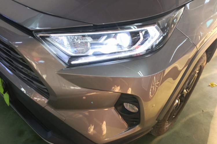 Used Toyota RAV4 2020 Dual-Motor 2.5L E-CVT Four-Wheel Drive Flagship Edition