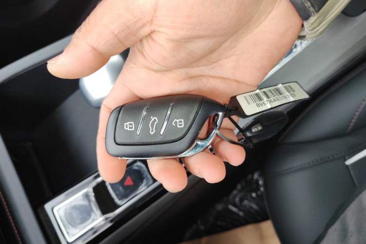 TDK.VehicleDetails.img