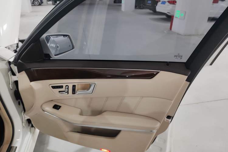 Used Mercedes-Benz E-Class 2015 E 320 L
