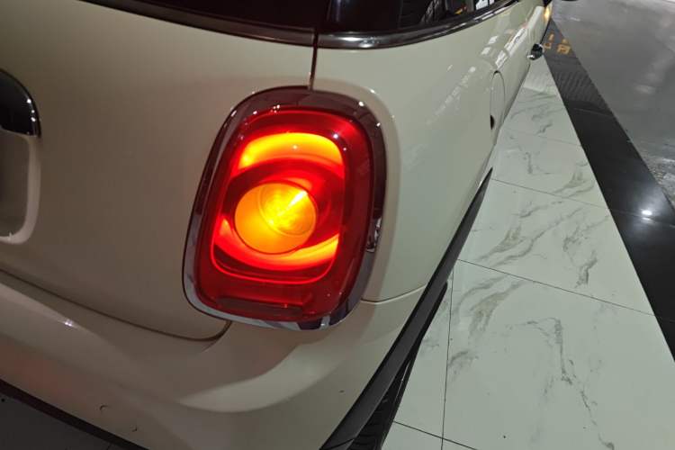 Used  MINI 2014 1.5T COOPER Fun
