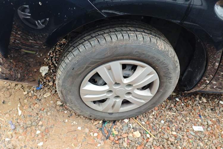 Used FORTHING Lingzhi 2023 M5L 1.6L Base Model 7 Seats
