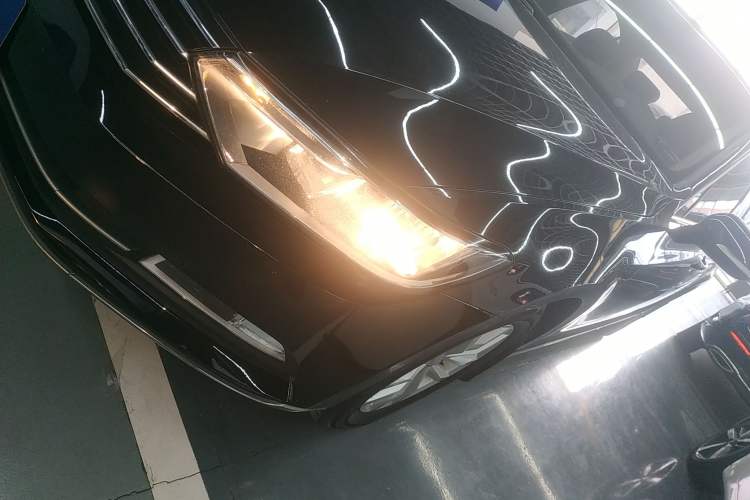 Used Volkswagen Magotan 2018 280TSI DSG Comfort Model
